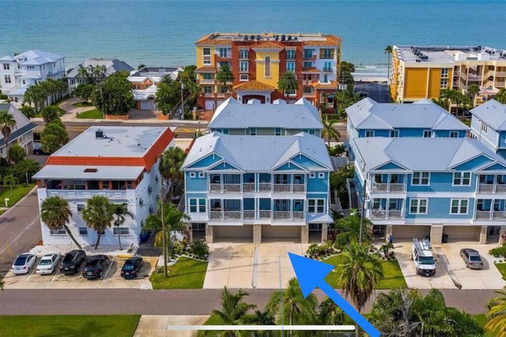 Luxurious Modern Townhouse Right Across Beach!! Table Tennis เซนต์พีทบีช ภายนอก รูปภาพ